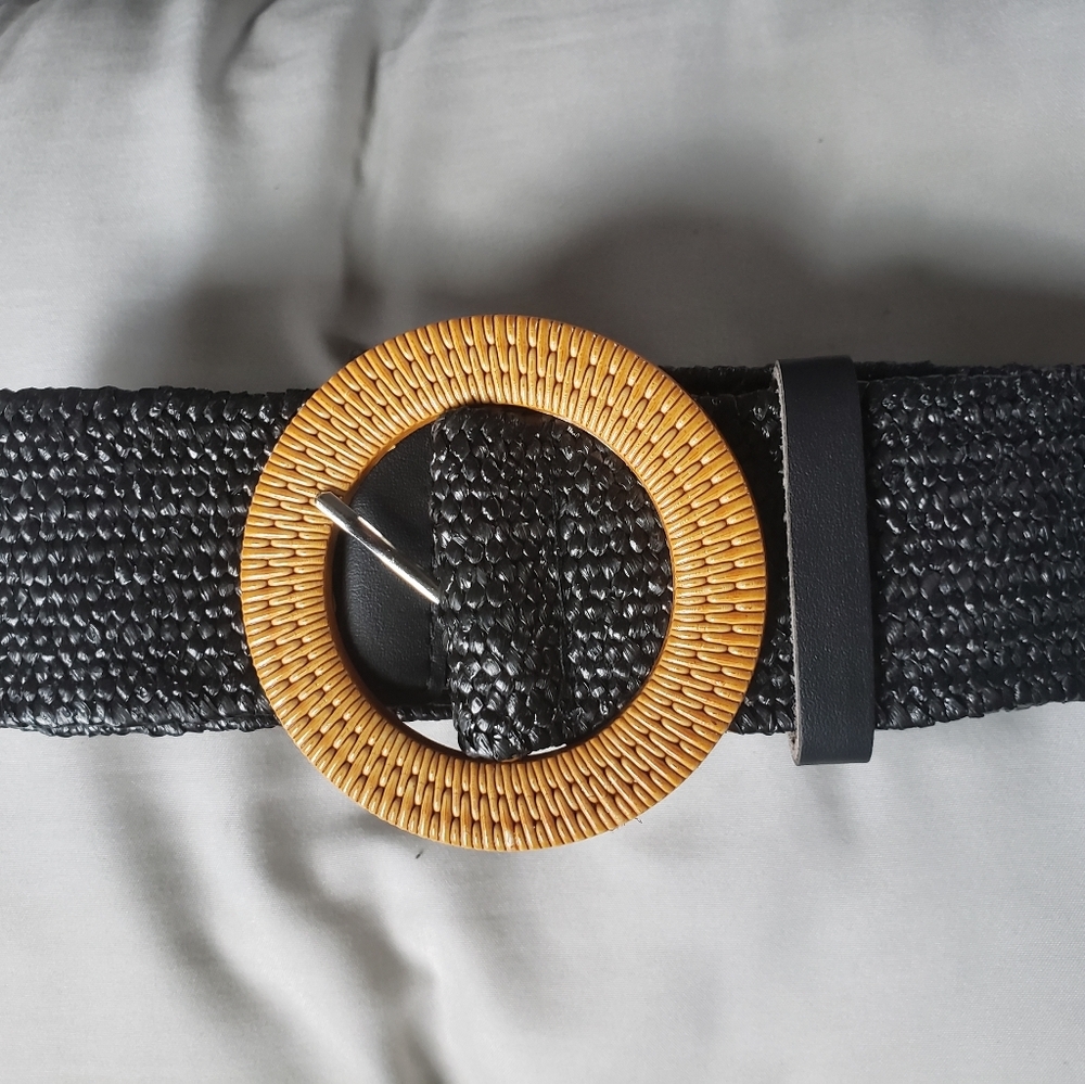 Boho Round Buckle Belt - Picture 5 of 6